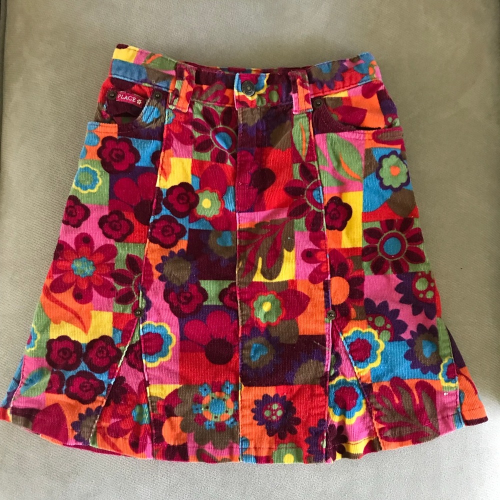 Girls corduroy skirt. Children’s Place. Size 6